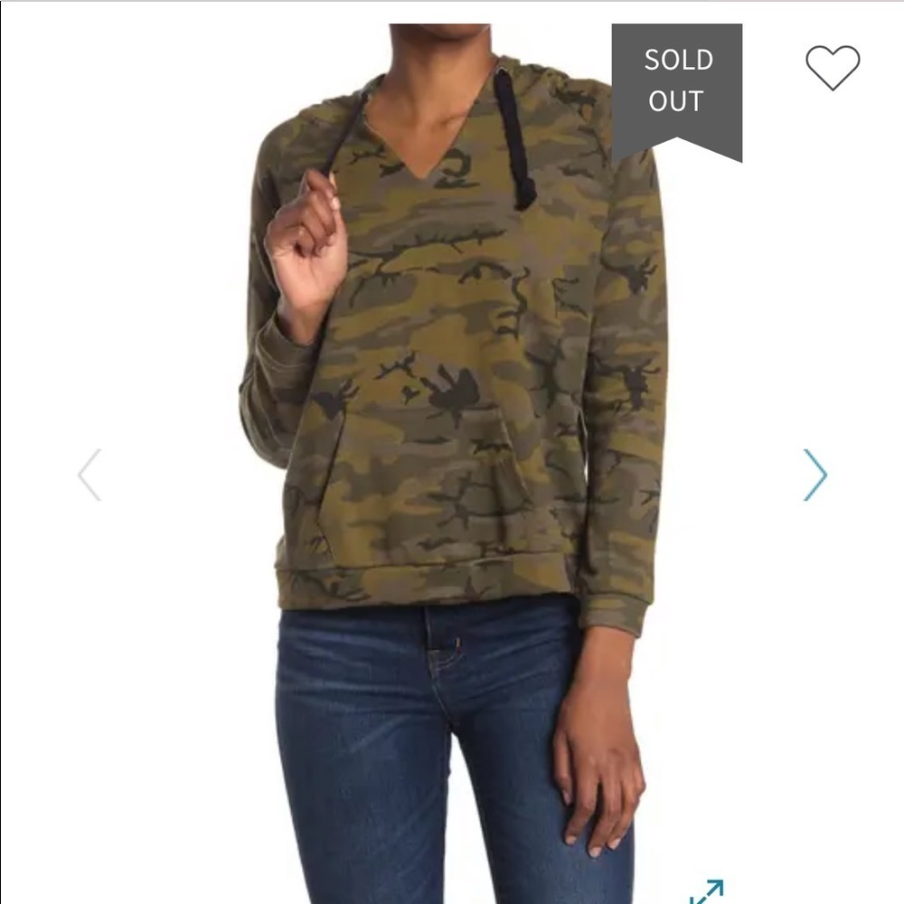 For the Republic Camo Print Hooded Sweatshirt Top